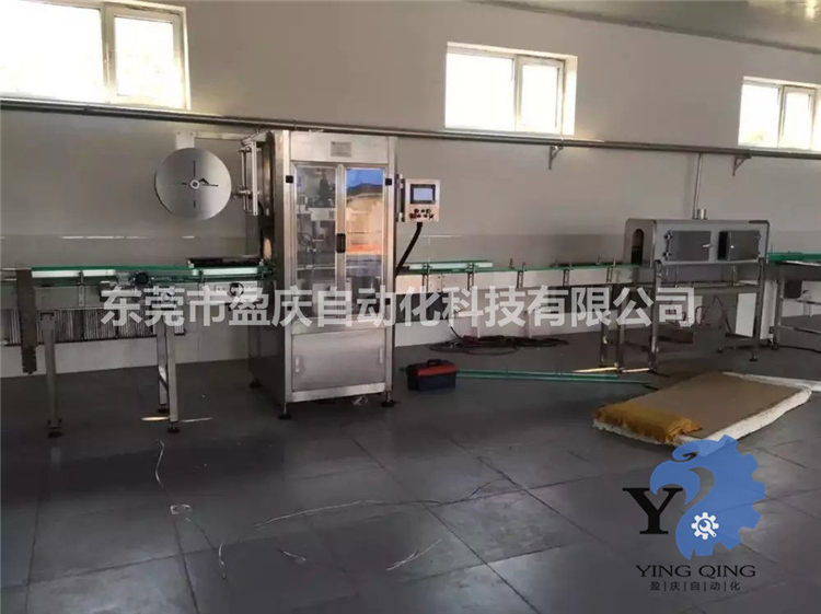 盈慶自動化為國內某飲品廠家生產并提供12000瓶產能的瓶裝水生產線的安裝現場圖。