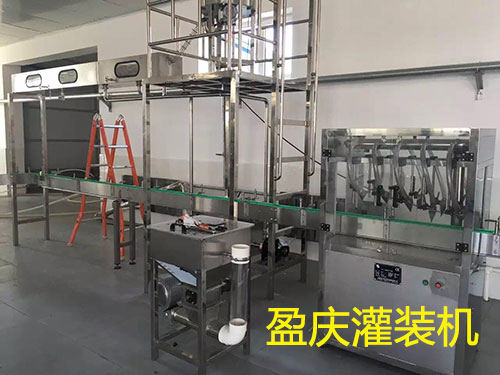 多功能液體灌裝機(jī)引領(lǐng)中國市場發(fā)展?jié)摿?></a>
<h4><a href=